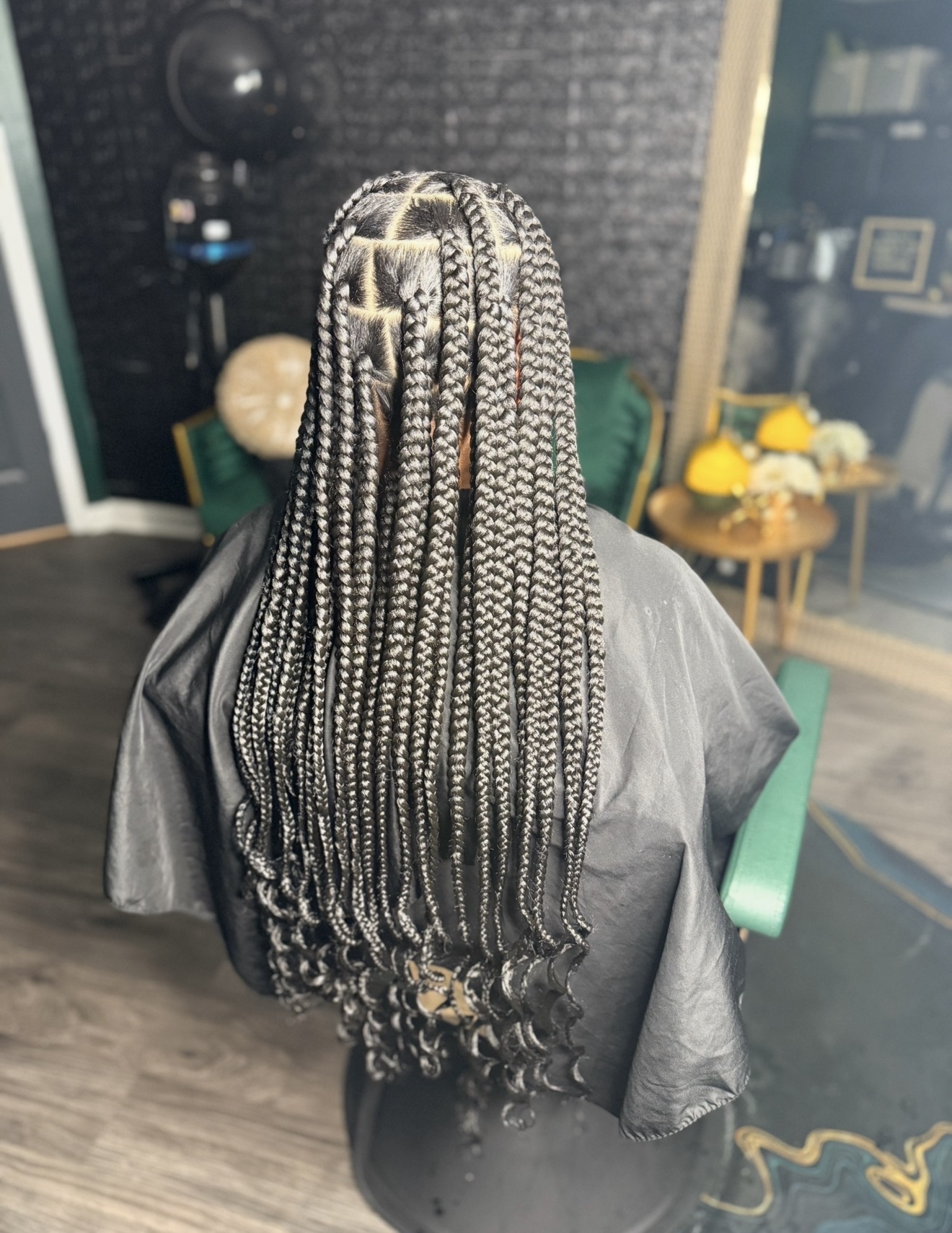 Jumbo Knotless Braids