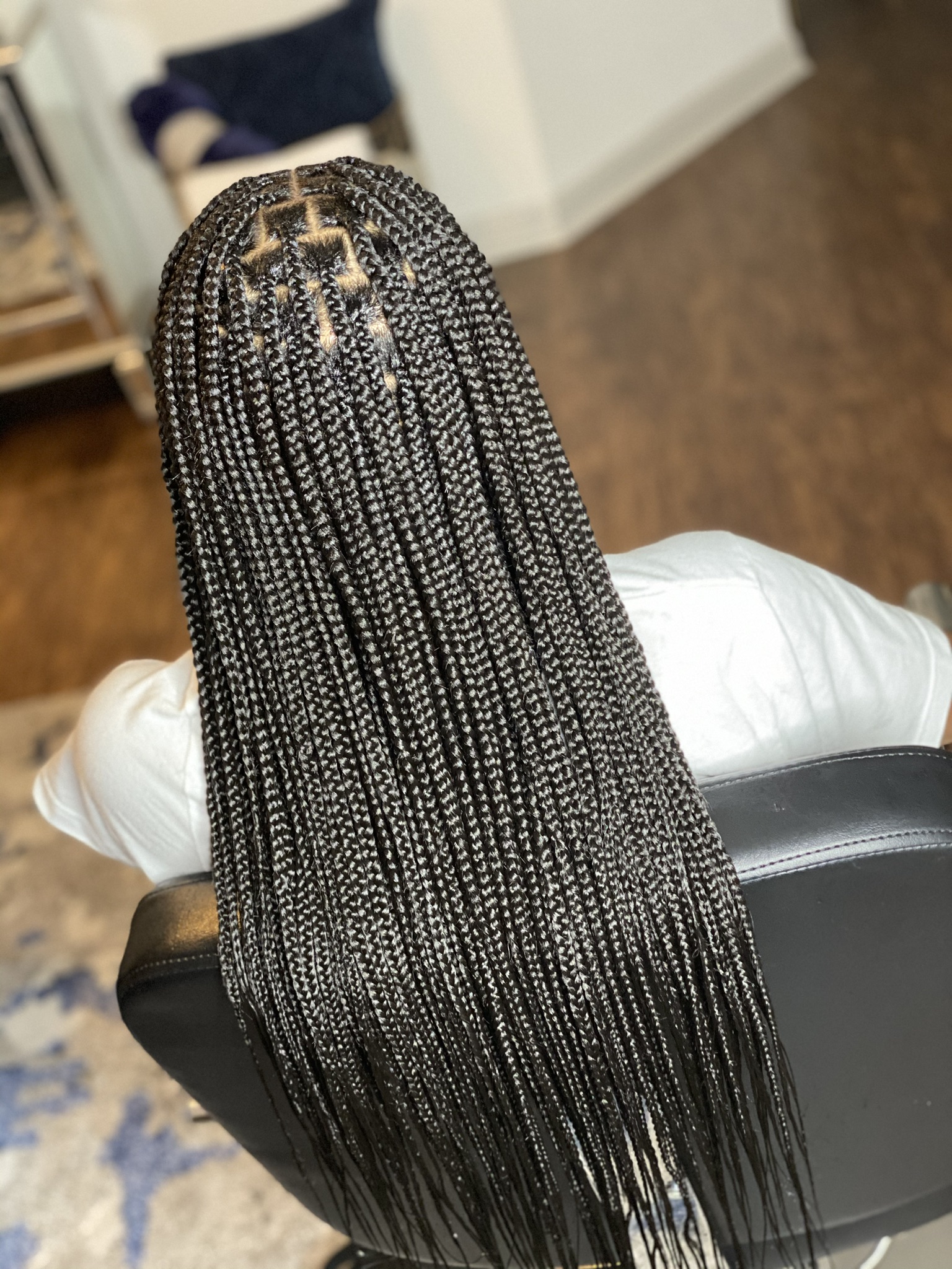 Smedium Knotless Braids
