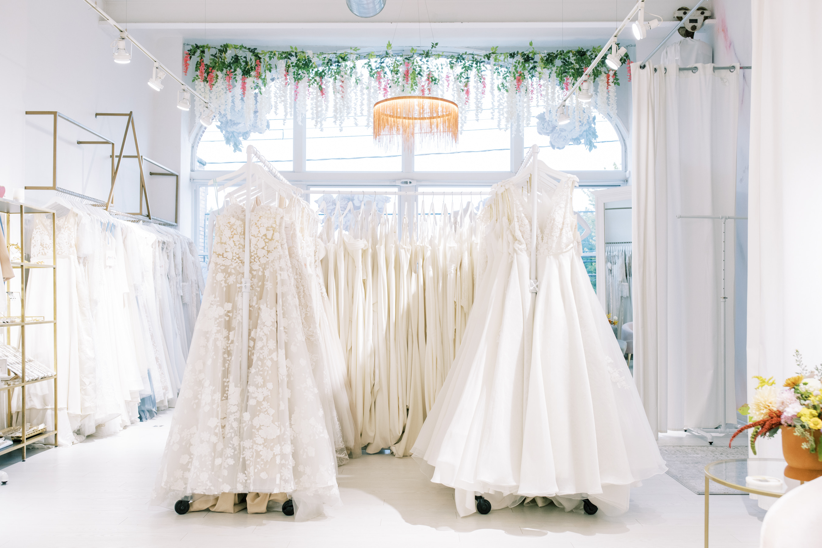 Pittsburgh Bridal Boutique // Book Your Appointment Today!