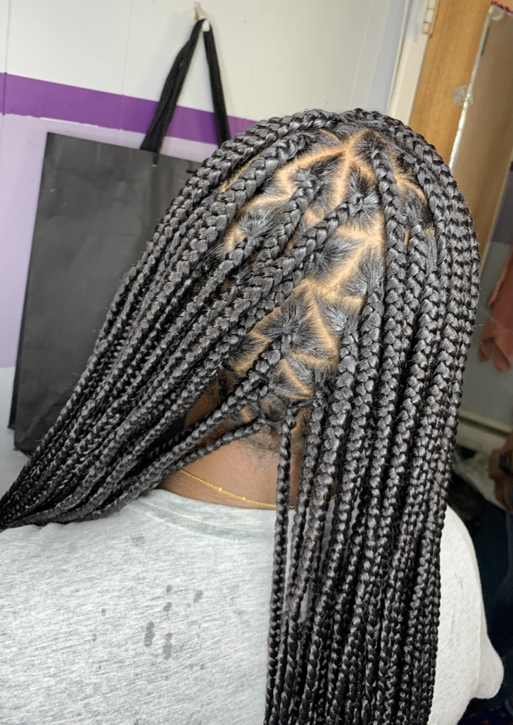 Medium Knotless