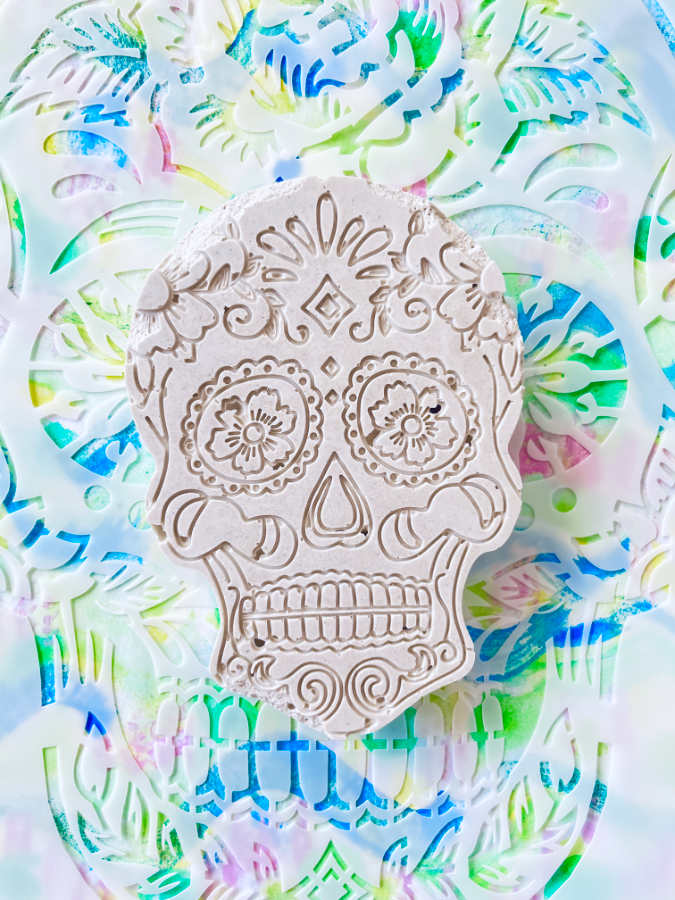 Mexican Skull Plaster Workshop craft workshop at PLAYCARNIVAL