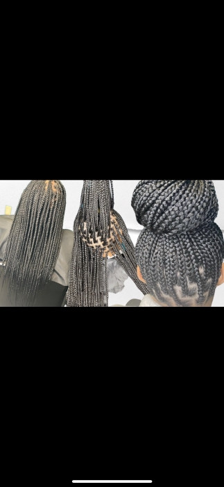 Knotless Box Braids (medium)