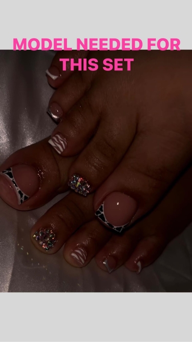 Schedule Appointment with Azari Nails & Beauty Bar LLC